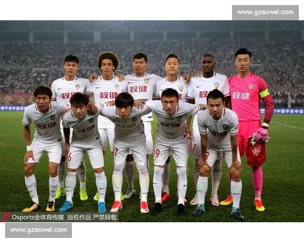 天津权健vs上港直播焦点战来袭争冠与保级悬念交织谁能笑到最后